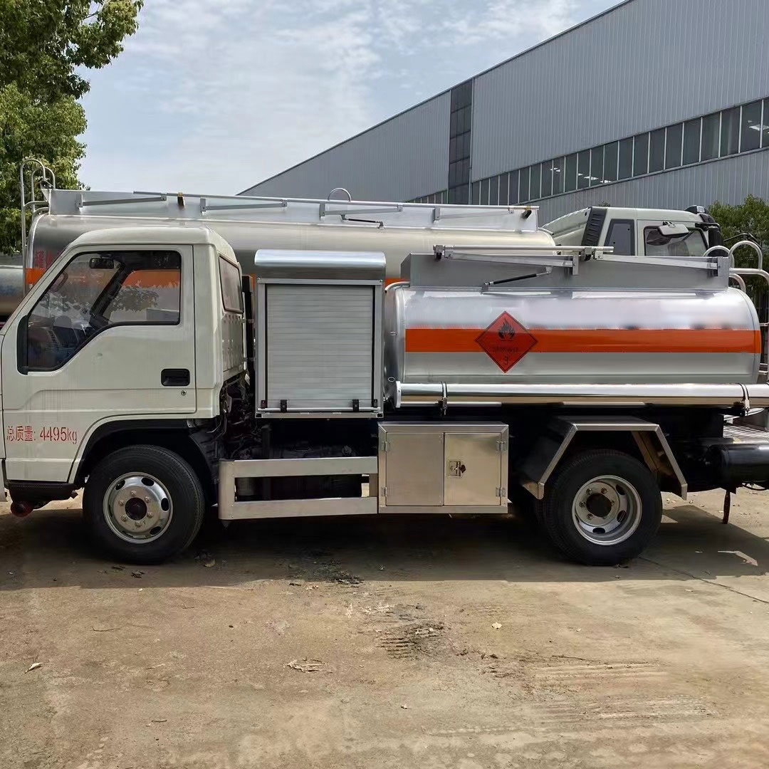 Foton 42 2100 リットル燃料油輸送タンクローリー