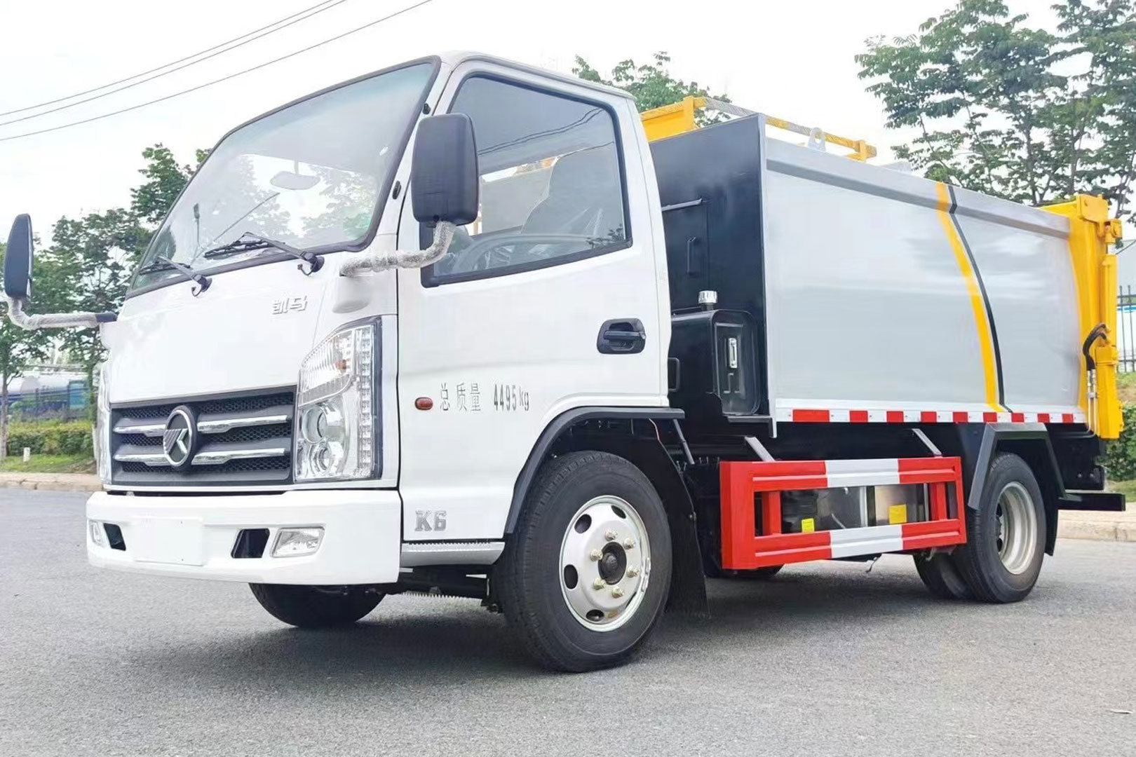 横吊り式運搬用ダンプカー